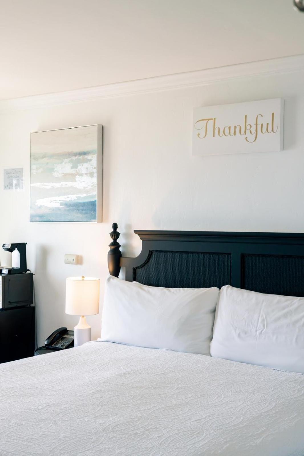 Seaside Laguna Inn & Suites ลากูนาบีช ภายนอก รูปภาพ