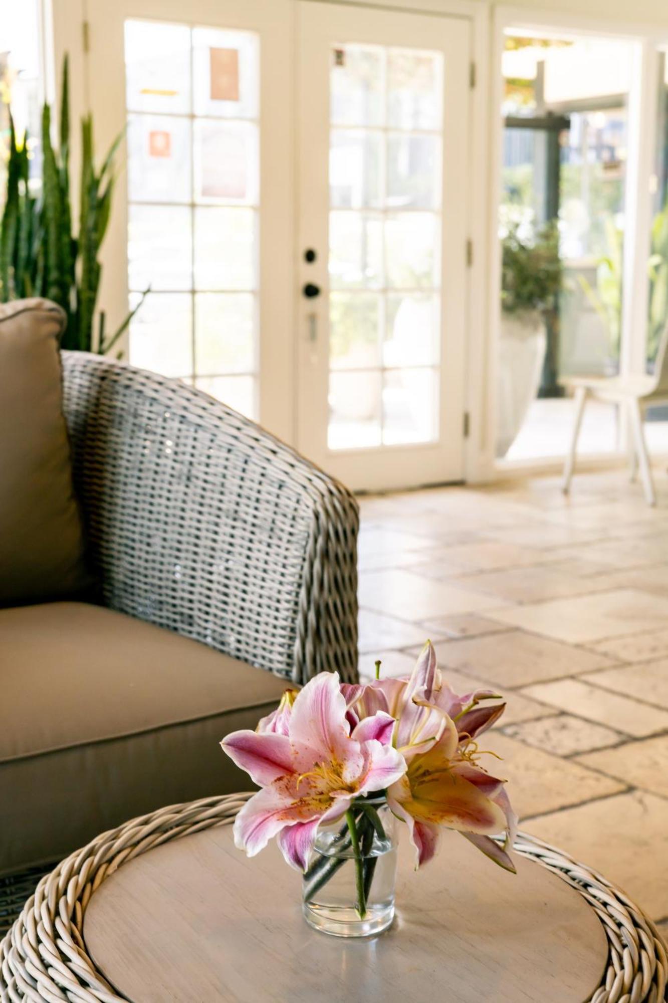 Seaside Laguna Inn & Suites ลากูนาบีช ภายนอก รูปภาพ